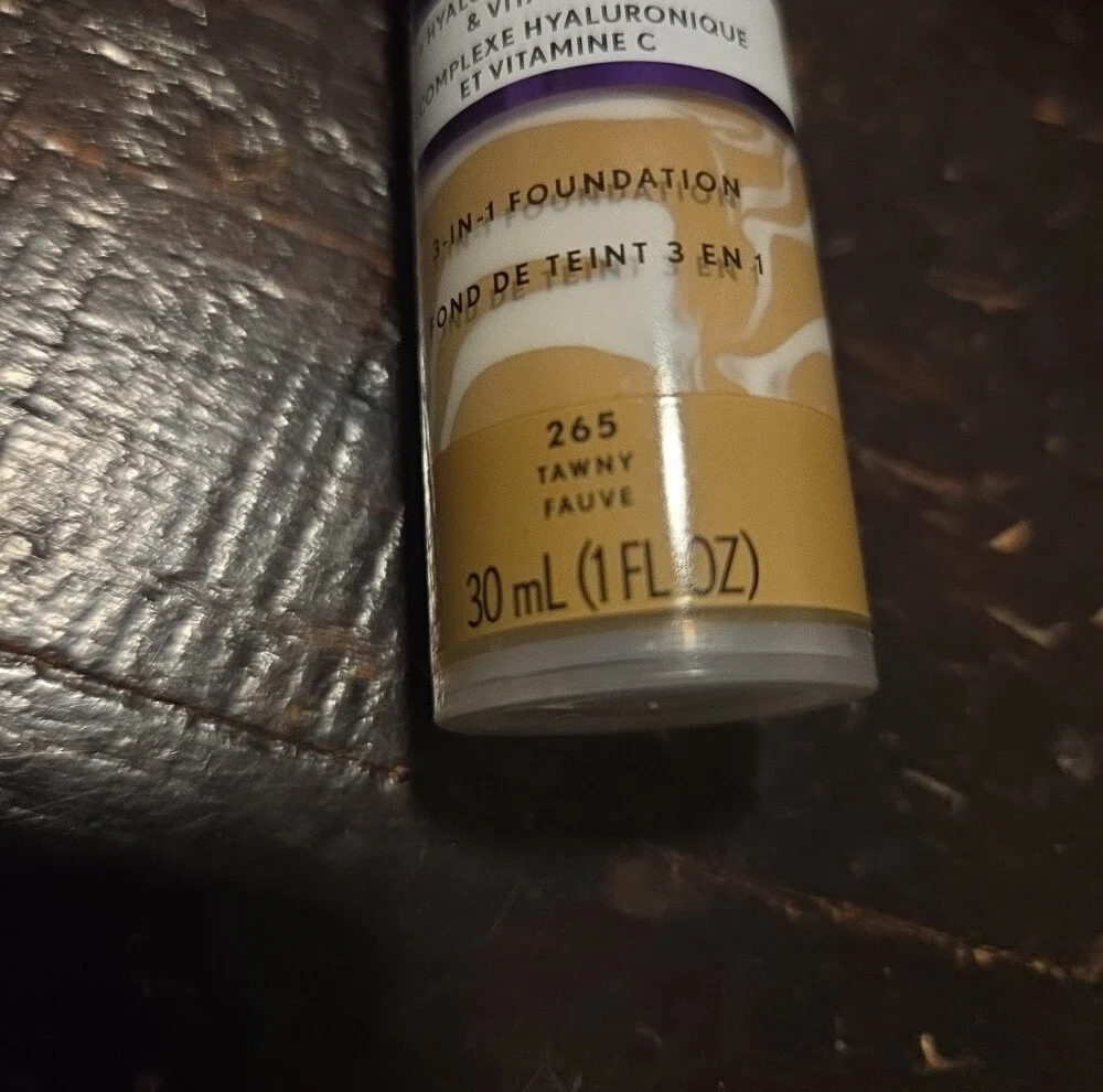 COVERGIRL lightweight liquid